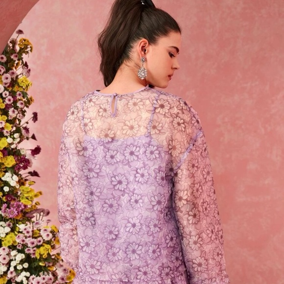 Brand new floral top - Picture 1 of 2